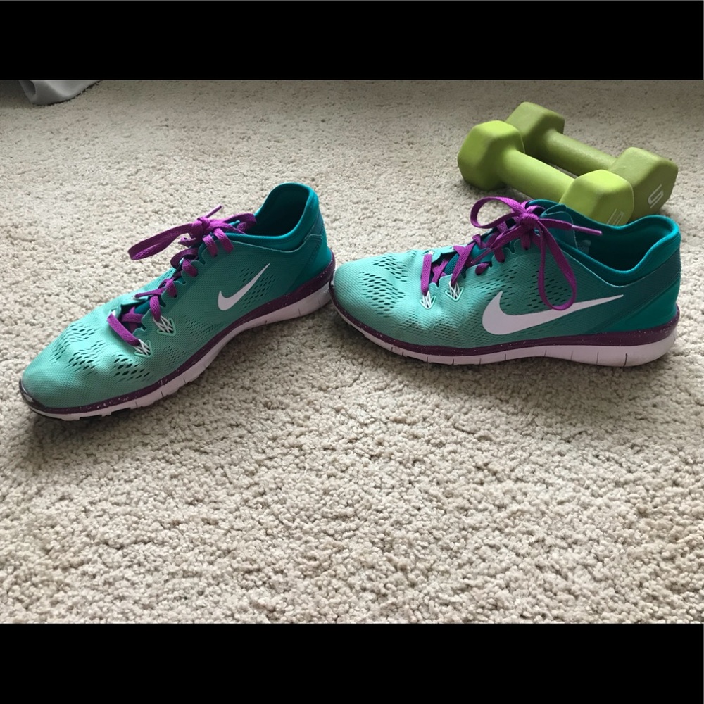 LAST CHANCE - Custom Nike Free TR 5.0 - Size 8
